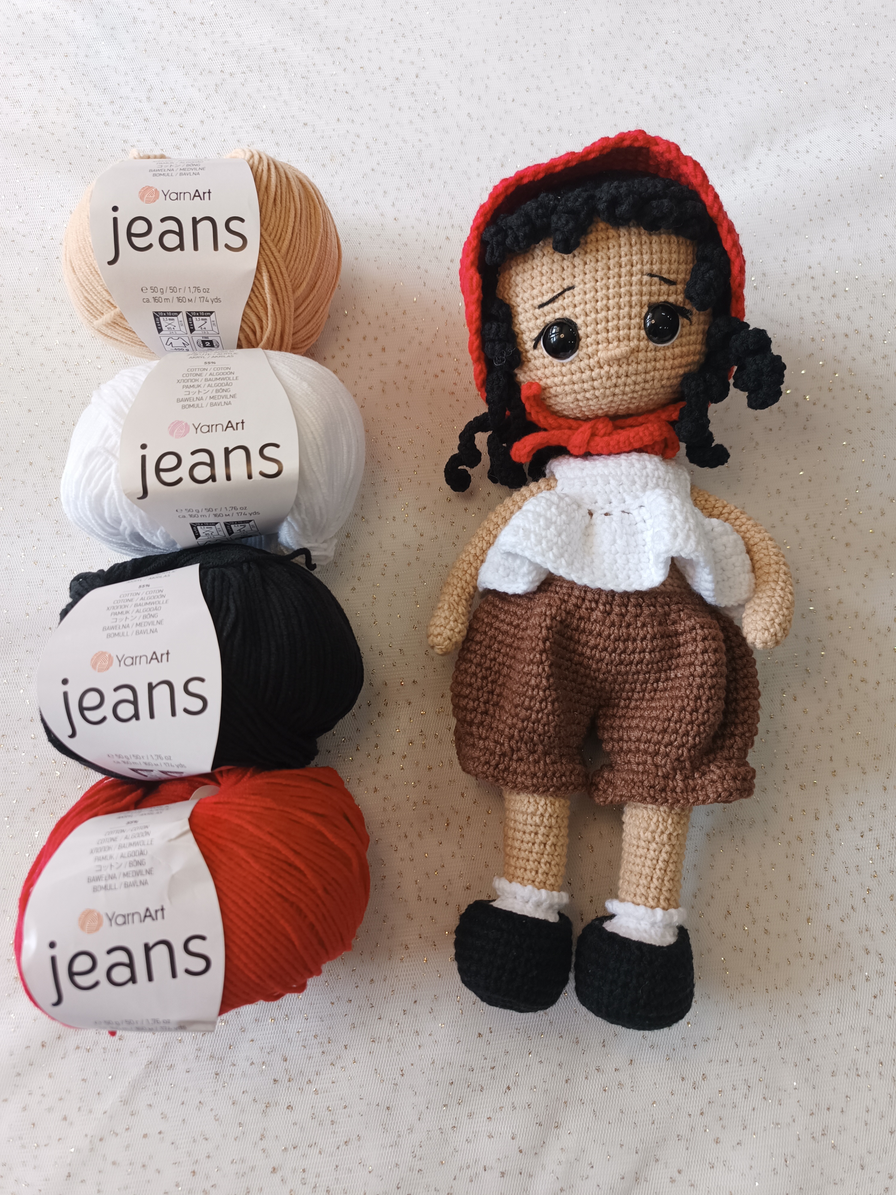 Гар нэхмэл Улаан малгайт хүүхэлдэй